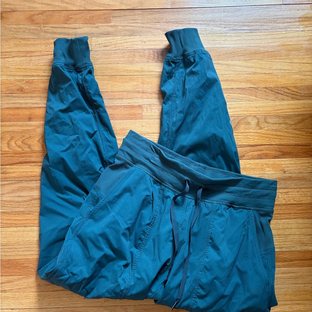 Lululemon Dance Studio Mid-Rise Jogger *Full Length - Picture 2 of 5